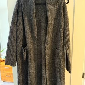 Uniqlo Charcoal Knit Sweater